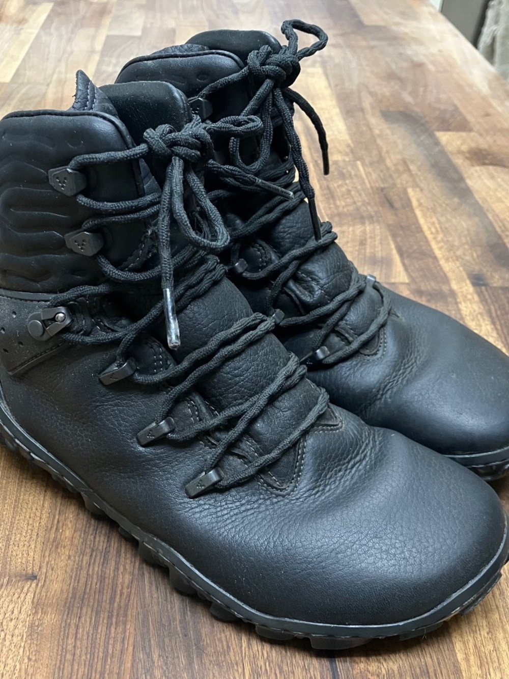 Vivobarefoot Tracker Forest ESC black leather womens eu38 us7.5